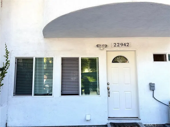 22942 Cass Ave, Woodland Hills, CA 91364