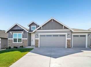 7945 Lennox St, West Richland, WA