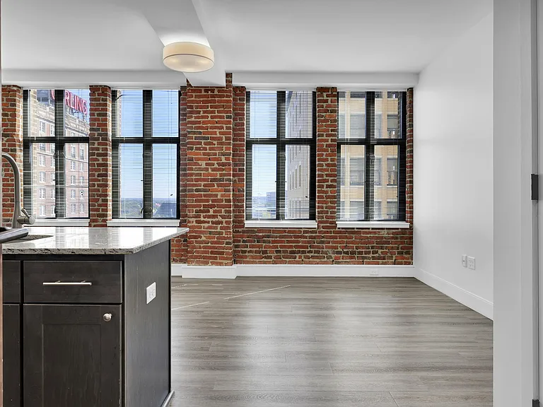 The Residences at Barnett — Photo 62