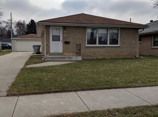 2021 W Plainfield Ave, Milwaukee, WI 53221