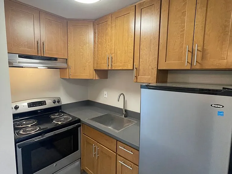 Mercer Crest Apartments — Photo 23