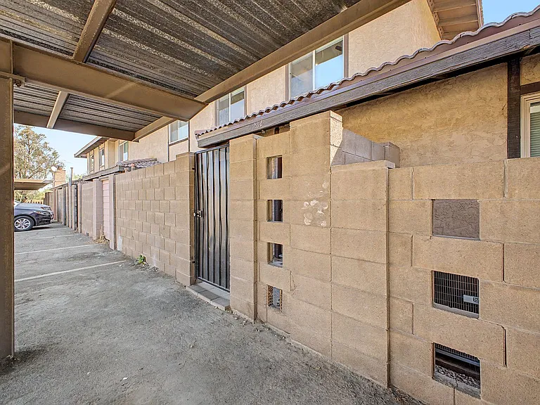 1812 W Village Way — Photo 28