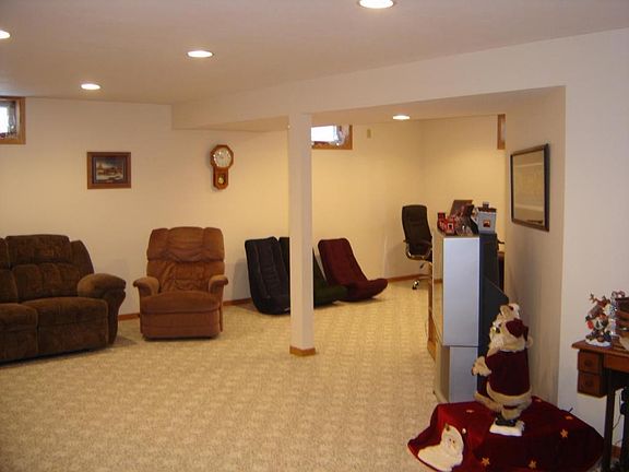 5th image of 806 26th St