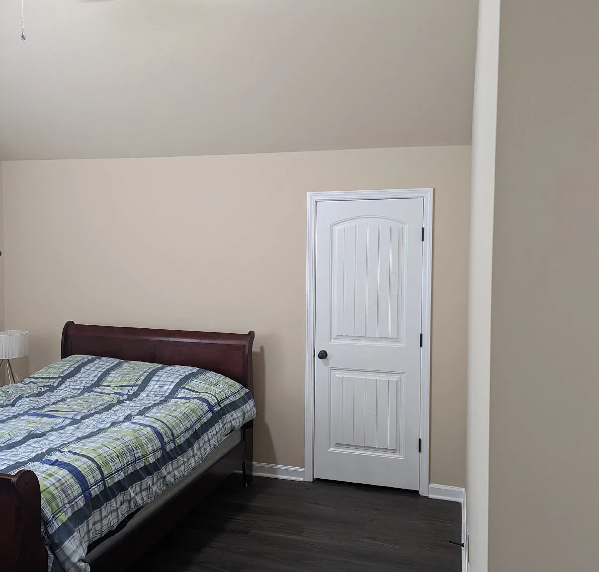4 bed, 2.5 bath, 2357 sqft, $2,400 — Photo 4