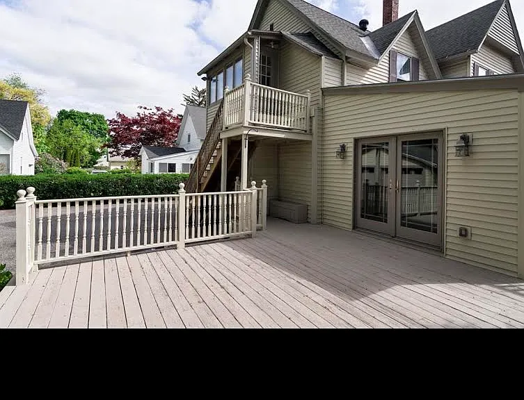 34 Sherbrook Ave #1 — Photo 9