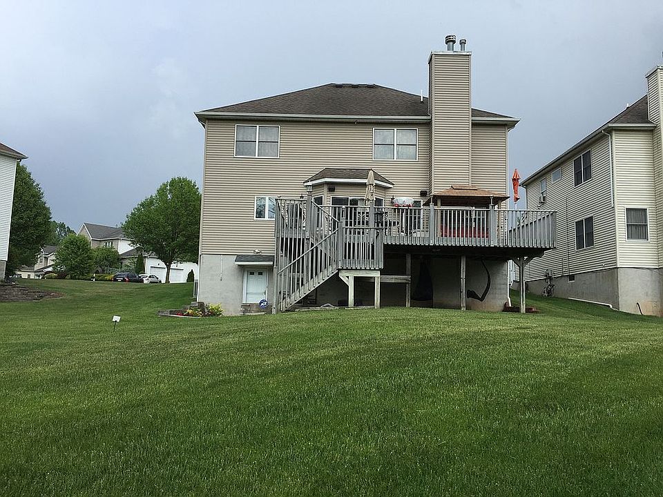2nd image of 12 Nicki Ct