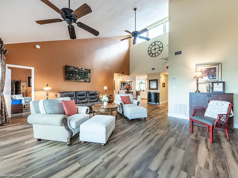 1801 Jamaica Way #331 — Photo 44