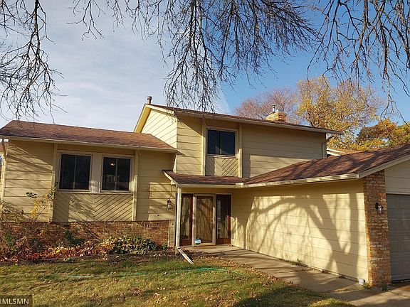 3rd image of 6924 Candlewood Cir