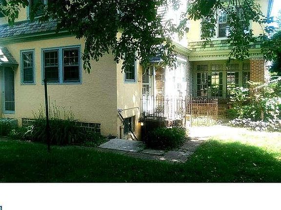 3rd image of 1600 Sycamore St