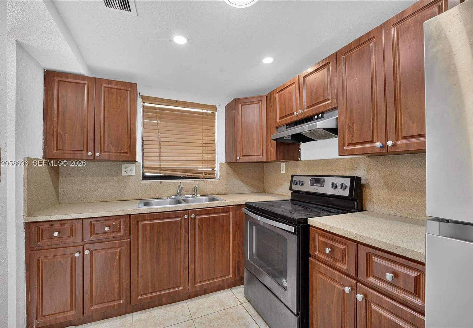 6001 Shakerwood Cir — Photo 4