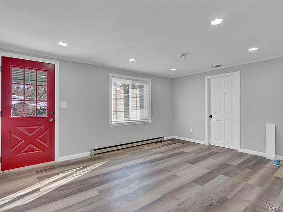 5th image of 81 Oakside Road