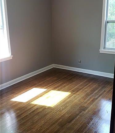 3rd image of 3846 E Pleasant Run Parkway North Dr