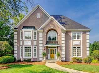 4470 Pebble Lake Dr, Pfafftown, NC 27040