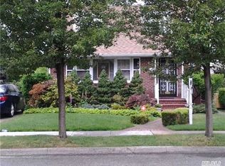 348 Lenox Ave, Uniondale, NY 11553