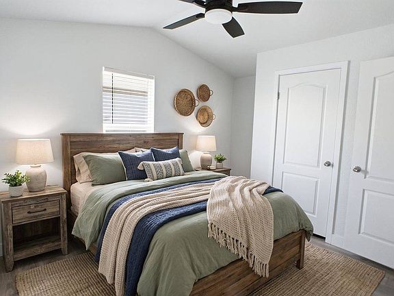 5th image of 23830 Newhall Ave #69
