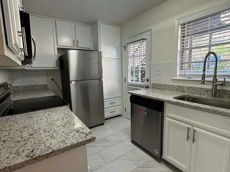 3057 Pharr Court North NW #A — Photo 5