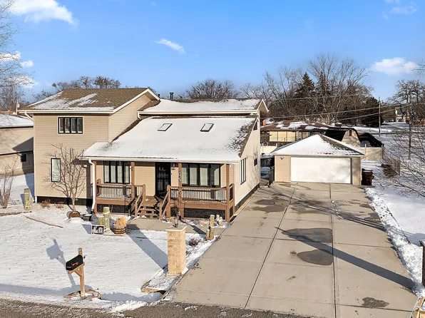 16041 Long Ave, Oak Forest, IL 60452