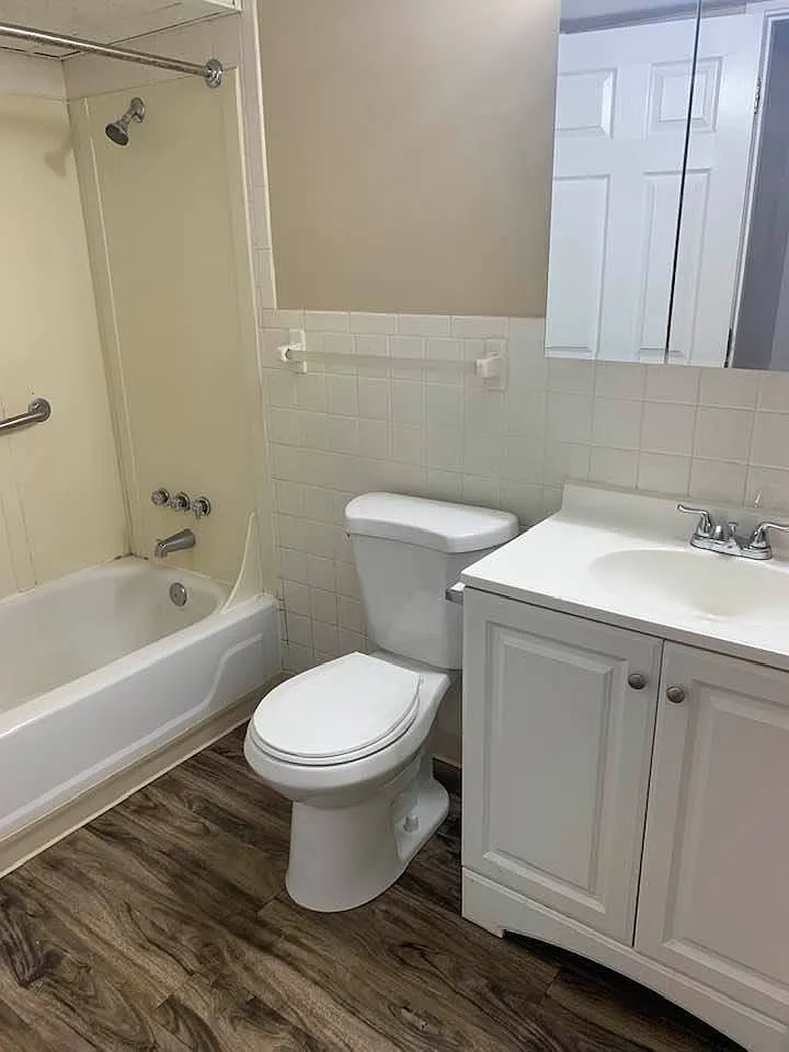 Quincy Village Apartments — Photo 4