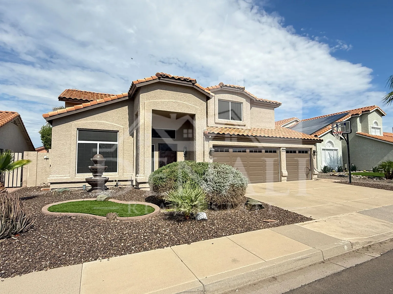 4 bed, 2.5 bath, 2641 sqft, $3,295 — Photo 2