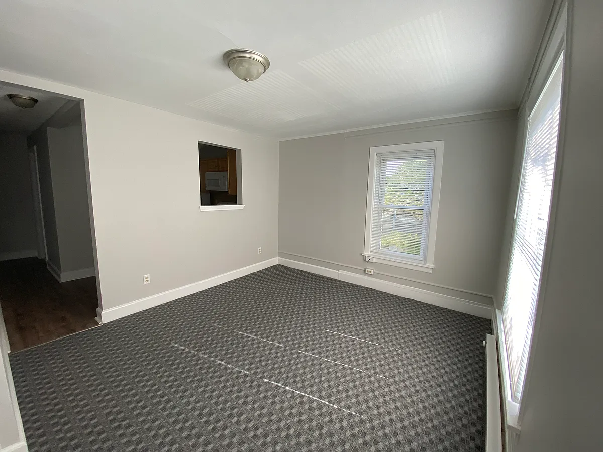Building Photo - 123 Porter Ave #2