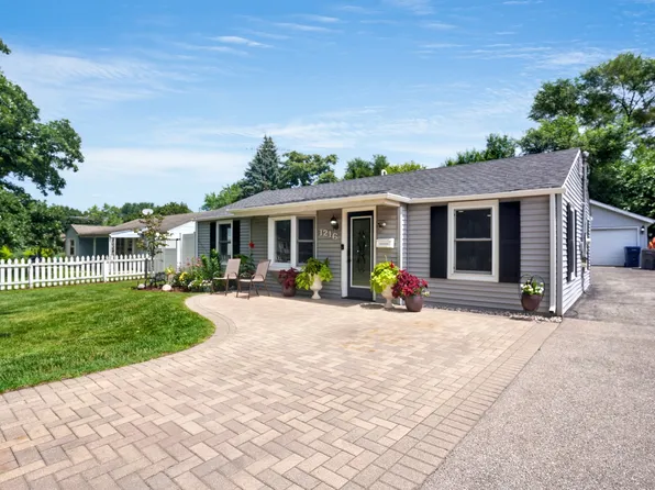 1216 Douglas Ave, Montgomery, IL 60538