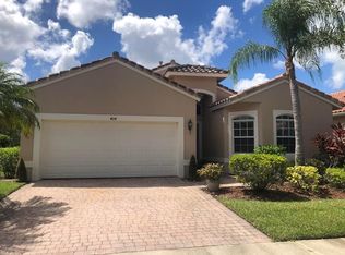 404 NW Springview Loop, Port Saint Lucie, FL 34986