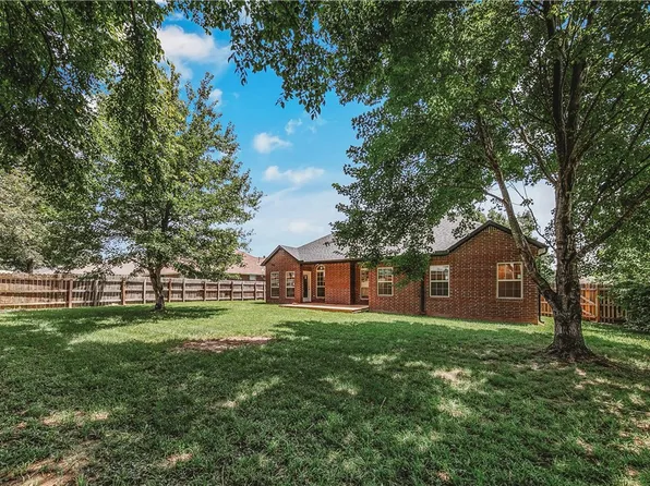 625 Lynn Dr, Pea Ridge, AR 72751