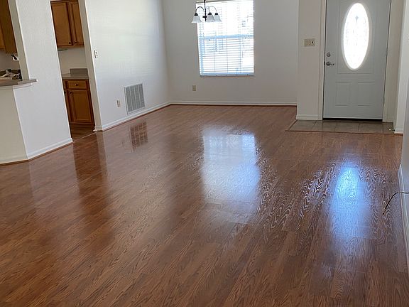4th image of 3818 Manor Oaks Ct