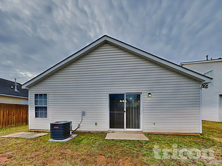 11608 Stewarts Crossing Dr — Photo 18