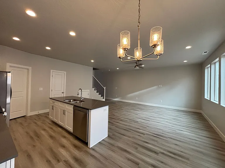 1085 S 4380 W — Photo 29