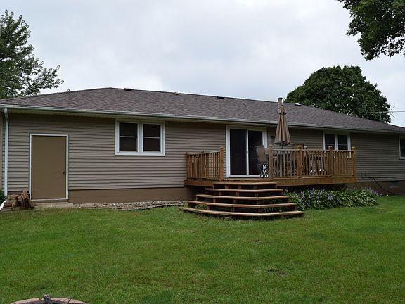 2nd image of 420 Oak St N