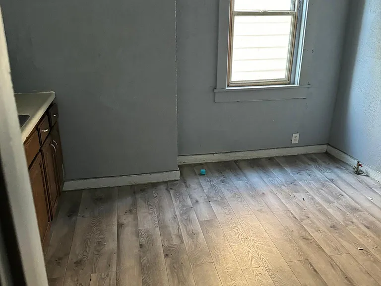 530 E 8th Ave #DOWNSTAIRS — Photo 2