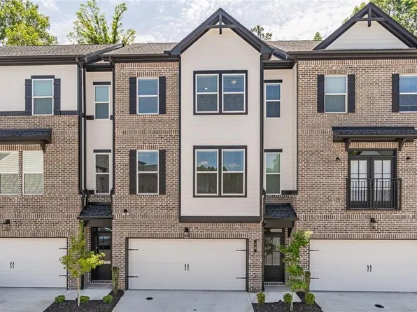 10 Rock Park Way, Tucker, GA 30084