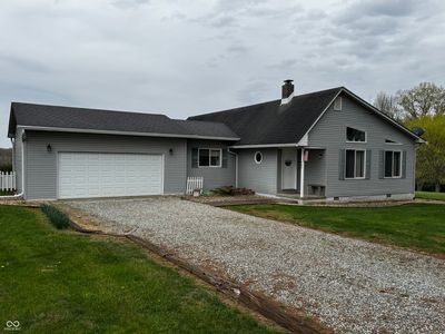707 S Country Estates Ln, Bloomfield, IN, 47424