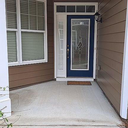 3rd image of 3172 Willow Creek Dr