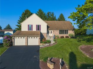 1011 Oldstone Rd, Allentown, PA 18103