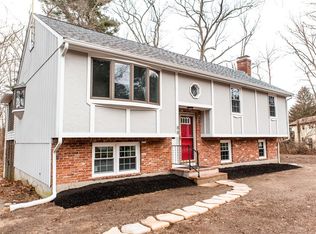 88 Dean St, Norton, MA 02766