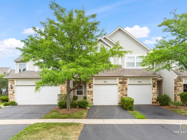 951 Viewpoint Dr, Lake In The Hills, IL 60156