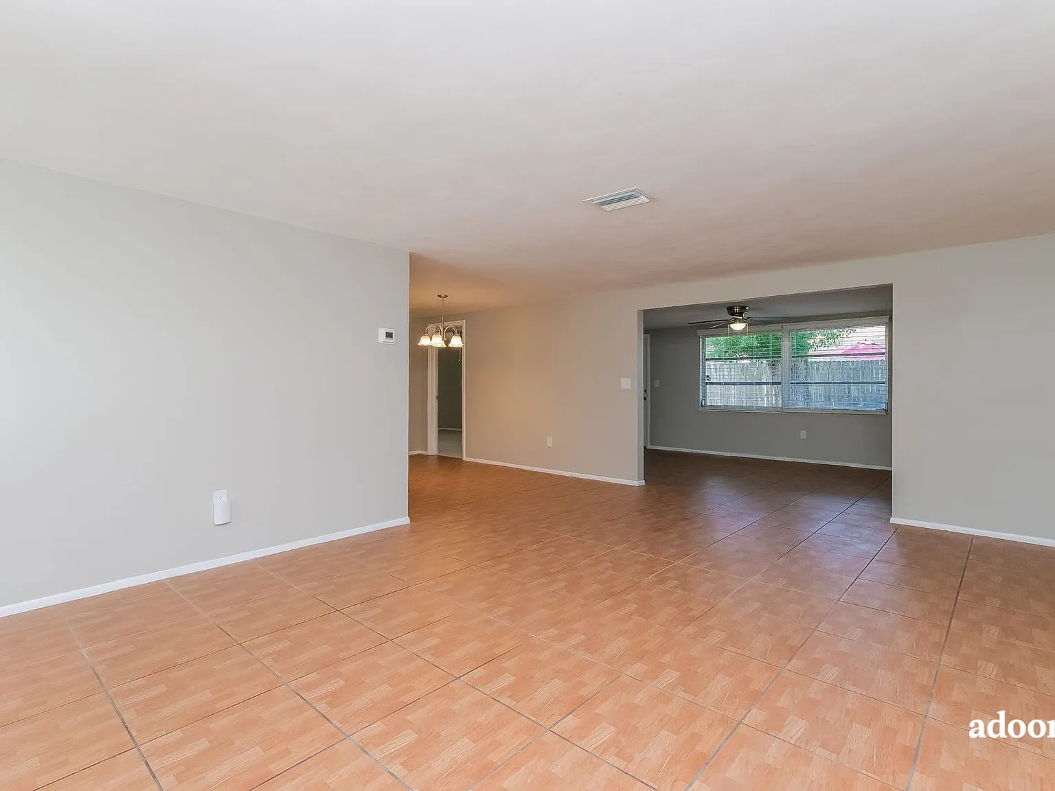 3 bed, 2.0 bath, 1469 sqft, $1,995 — Photo 4