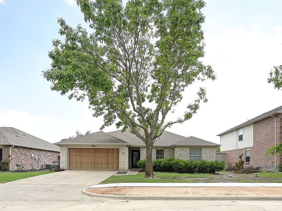 1st image of 2710 Gold Hill Dr