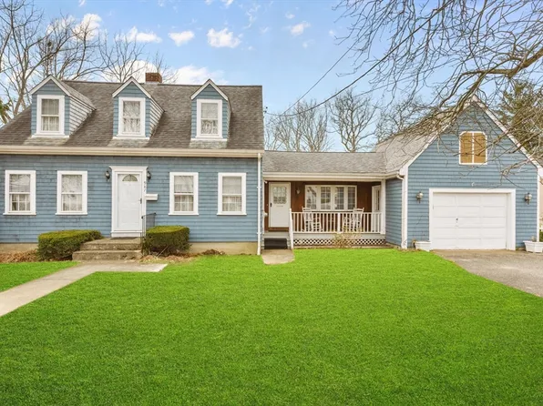 987 Wilson Rd, Fall River, MA 02720