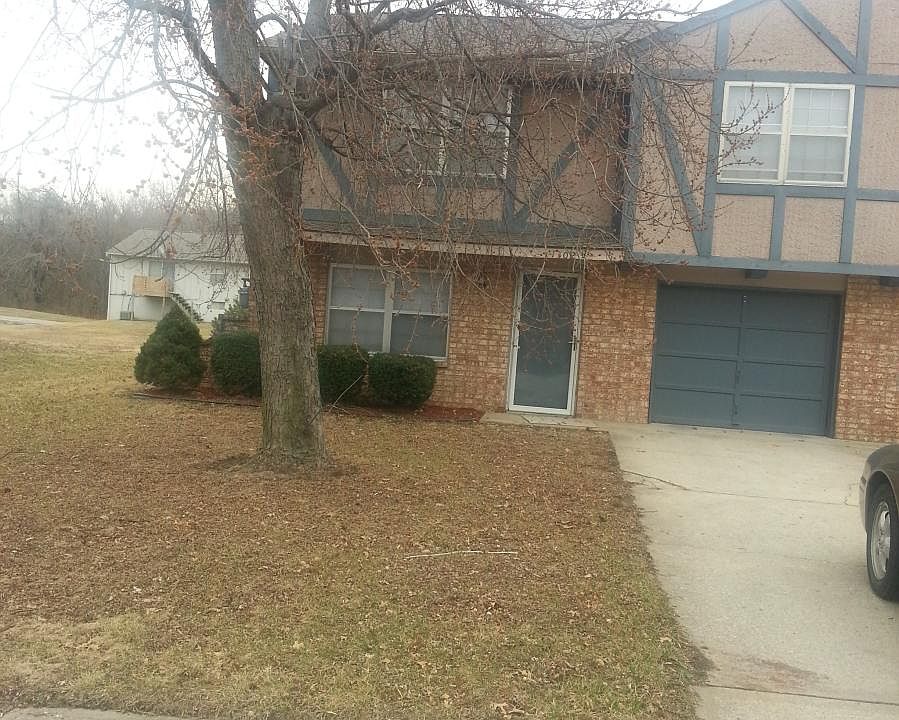 1st image of 4201 NW Cardiff Dr