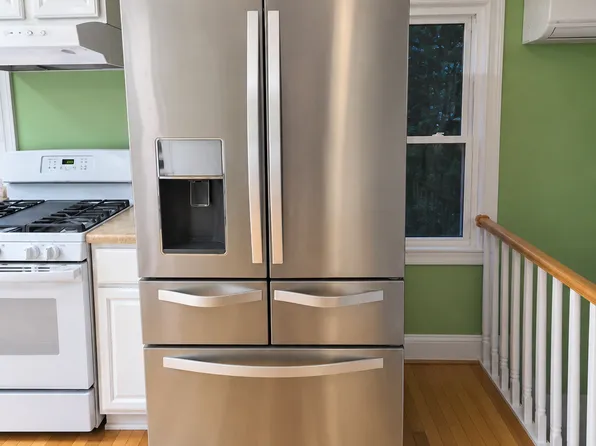 31 Gardner St, Salisbury, MA 01952
