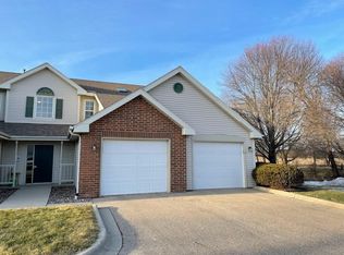 859 Park St APT 102, Oregon, WI 53575