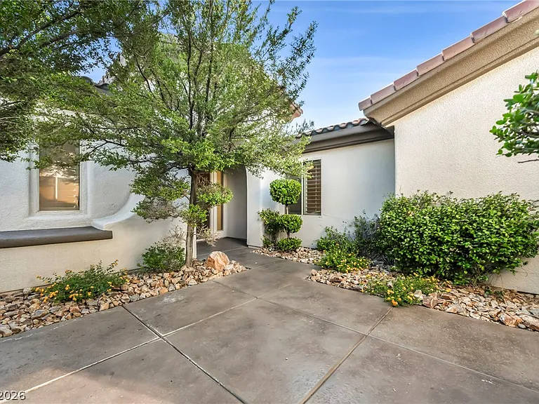 43 Braelinn Dr — Photo 2