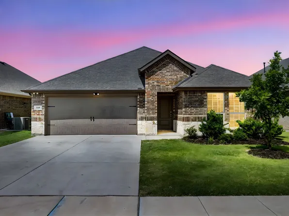 727 Philadelphia St, Fate, TX 75189