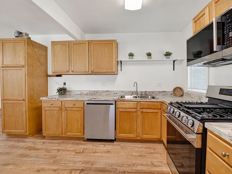 6714 Moss Rose St — Photo 11