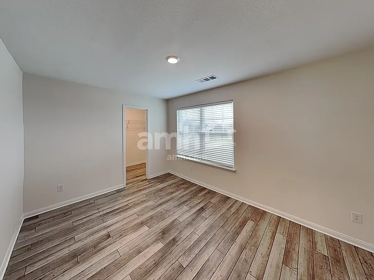 1126 Treeta Trl — Photo 22