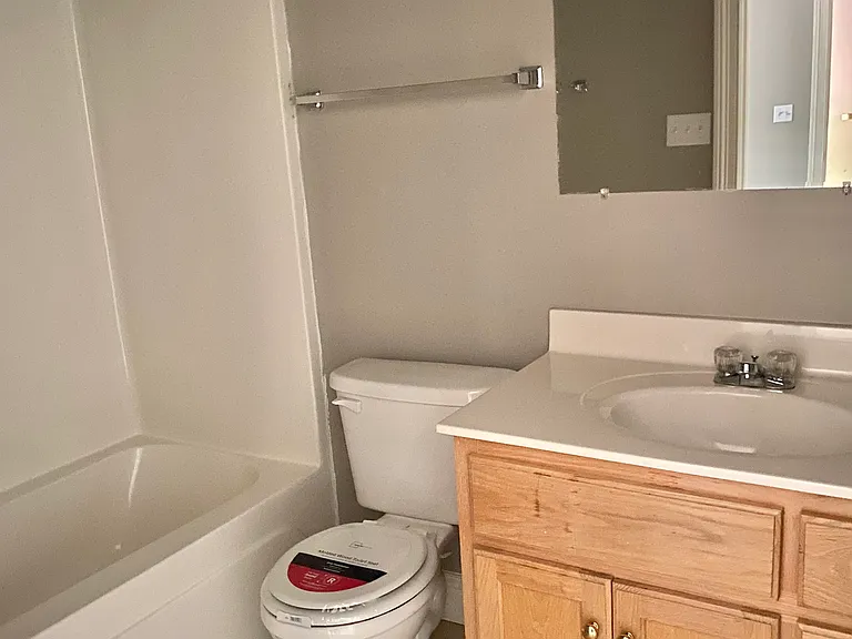 129 Commerce Dr #2 — Photo 8
