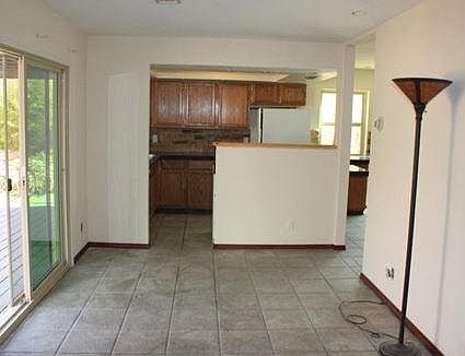 3rd image of 12733 Tomlinson Dr SE